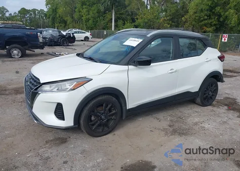 2023 Nissan Kicks Sv Xtronic Cvt z USA, uszkodzony, nr VIN 3N1CP5CVXPL502530